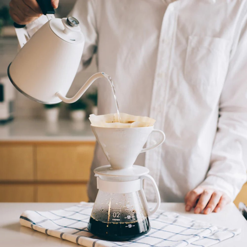 Hario V60 Ceramic Dripper 02 Set White - Image 4